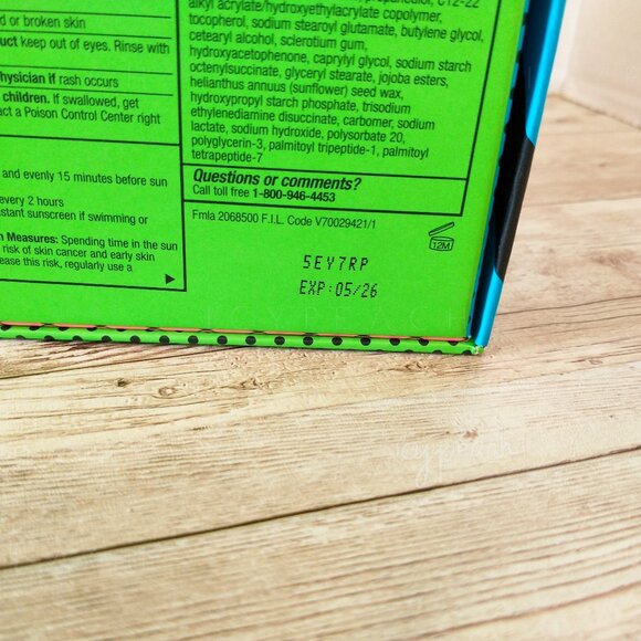 Kiehl’s Keeping Up With Kiehl’s Holiday Vault Set Cleanse Hydrate Treat Protect - Picture 9 of 13